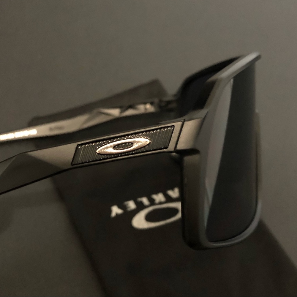 Oakley SUTRO Black Sunglasses OO9406 - Picture 3 of 9